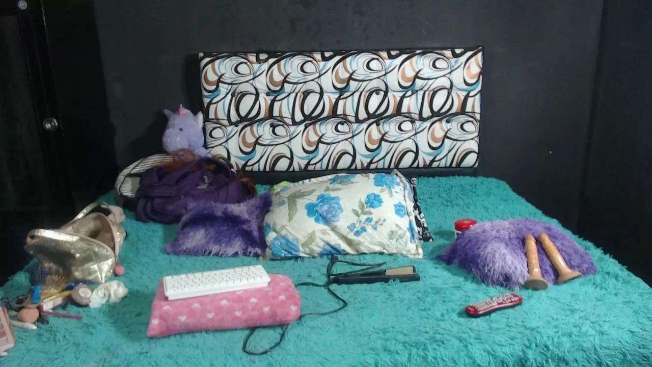 emma_onassis on Cam4 