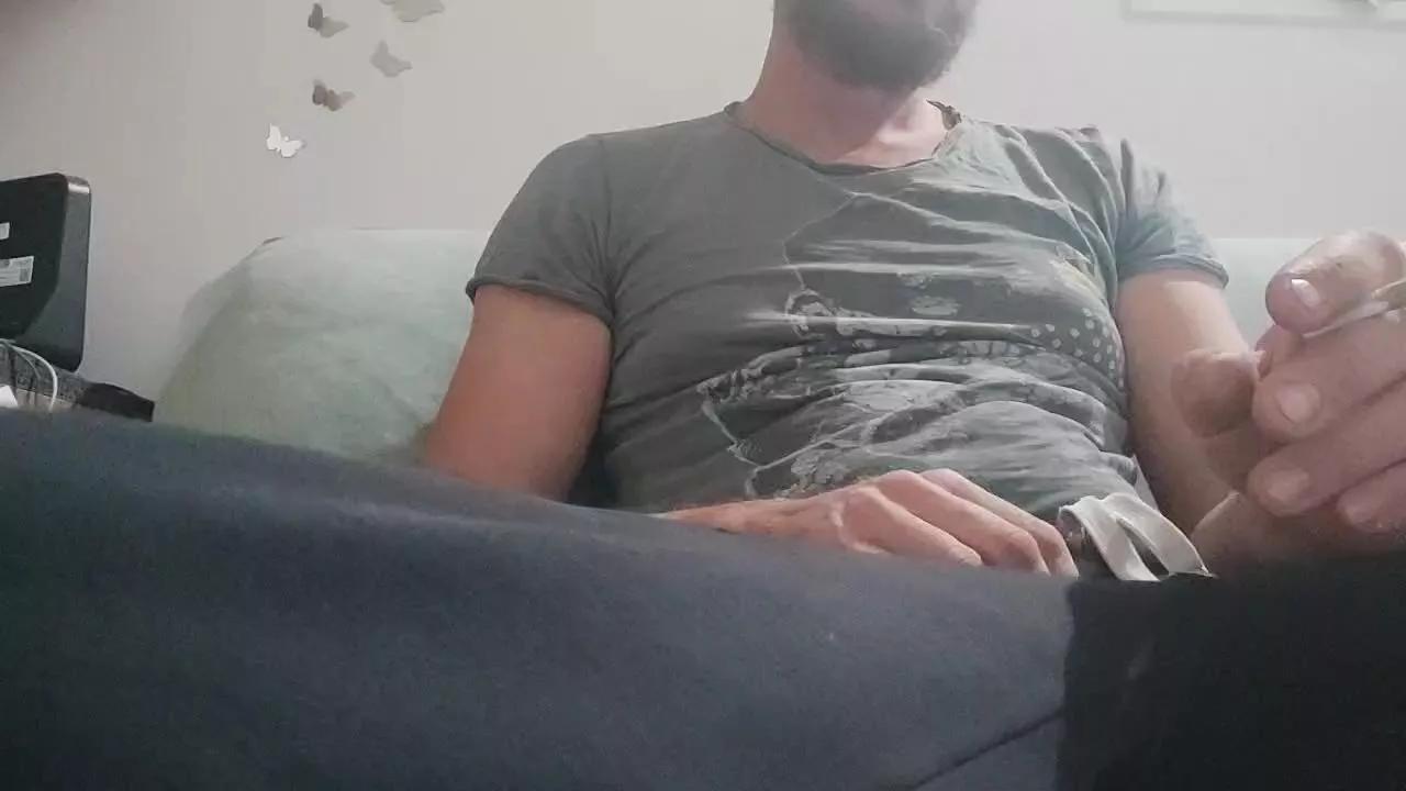 Erik2686 on Cam4 