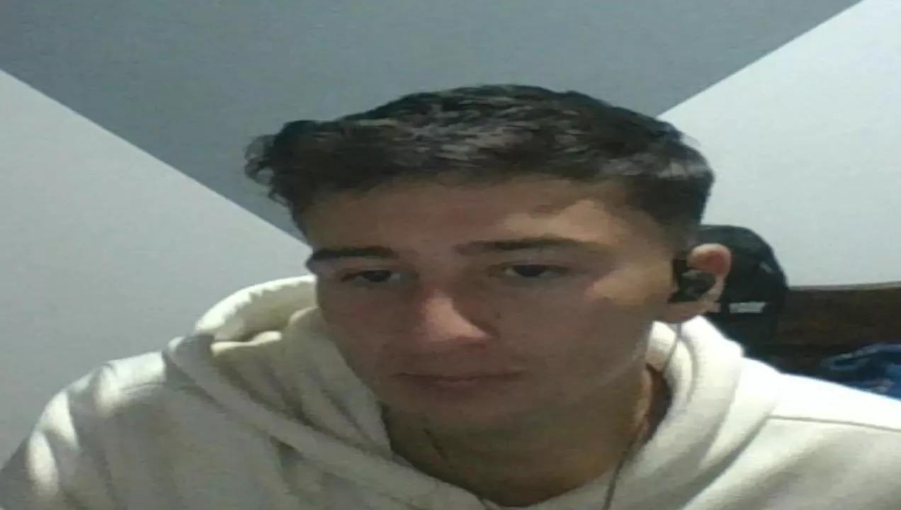 Esteban19PG on Cam4 