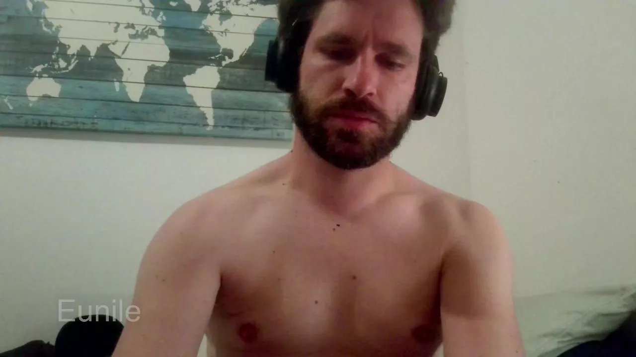 Offline eunile on Cam4