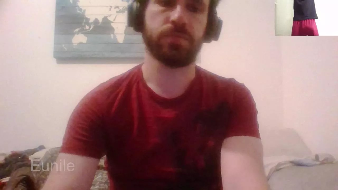 Offline eunile on Cam4