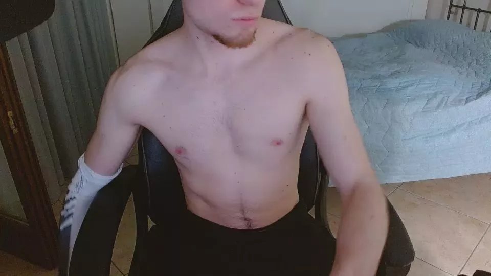 Offline FitBoywow on Cam4