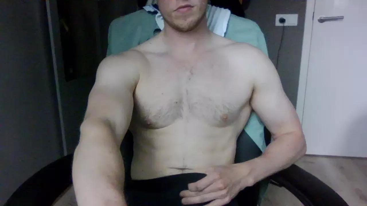 fitharddick on Cam4 