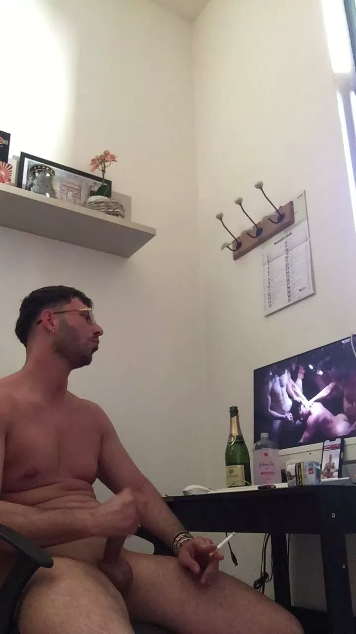 Offline florence1990 on Cam4