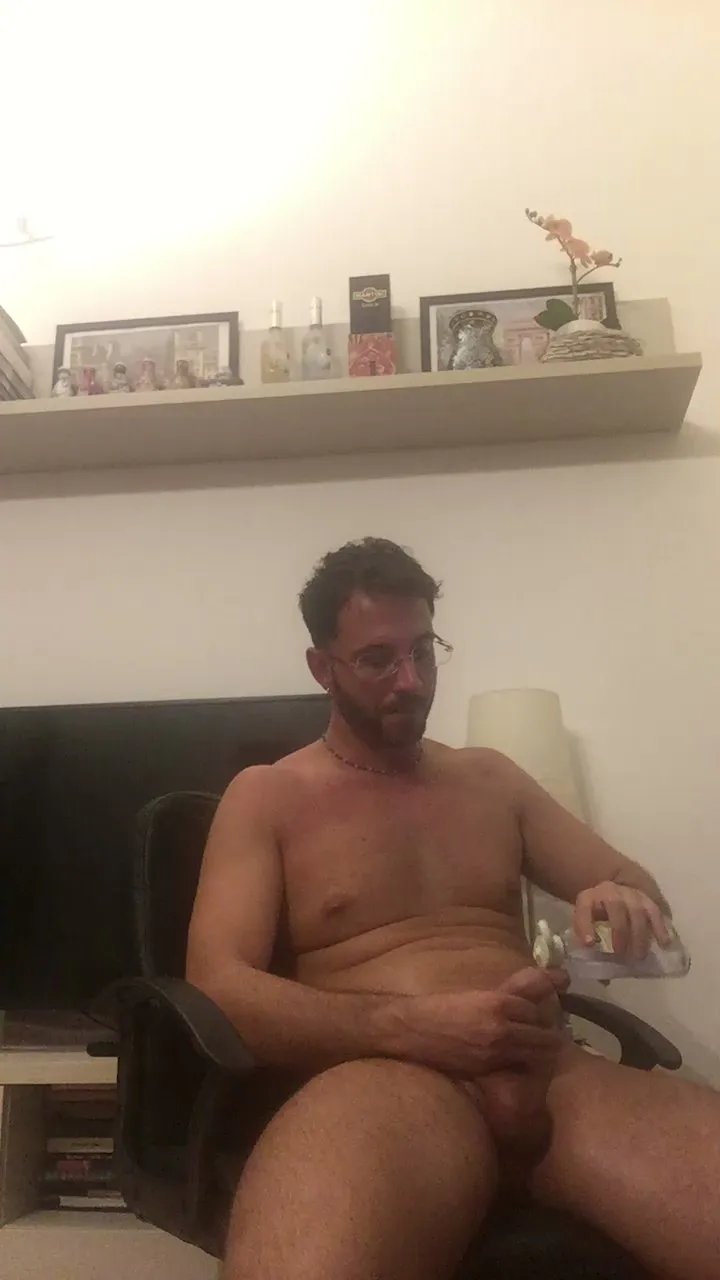 Offline florence1990 on Cam4