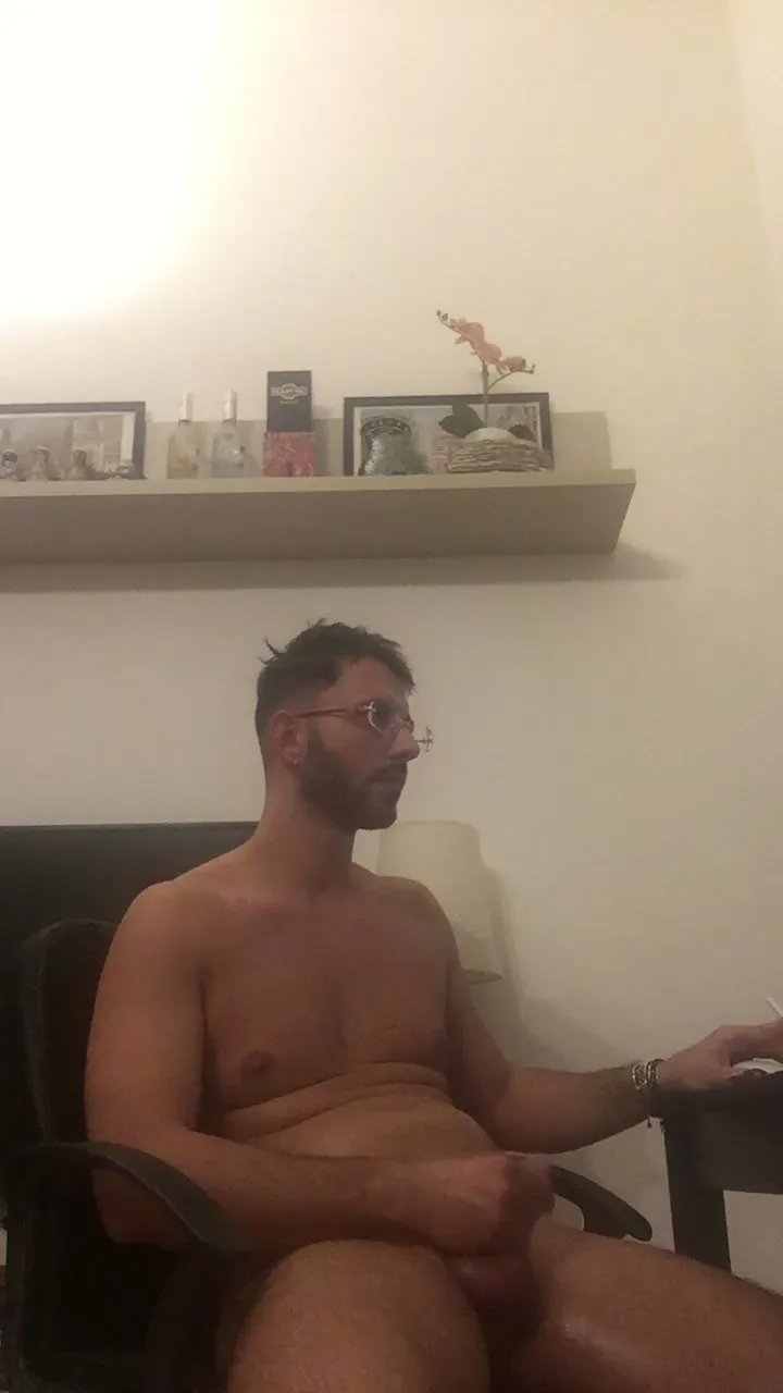 Offline florence1990 on Cam4