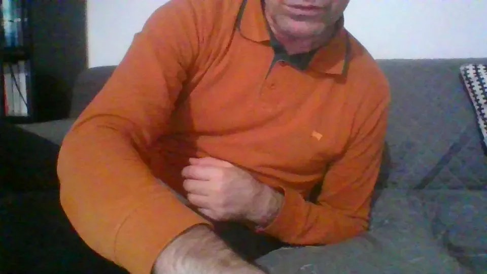 Offline fox6900 on Cam4