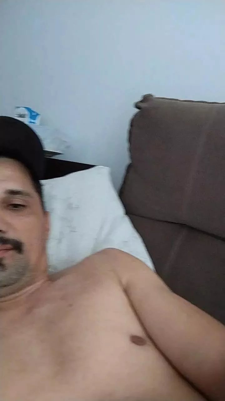 Offline Francisconeto87 on Cam4