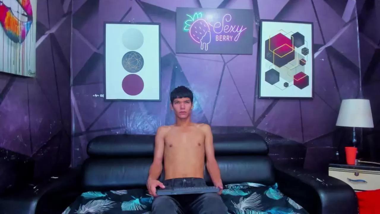 franyer_guys on Cam4 