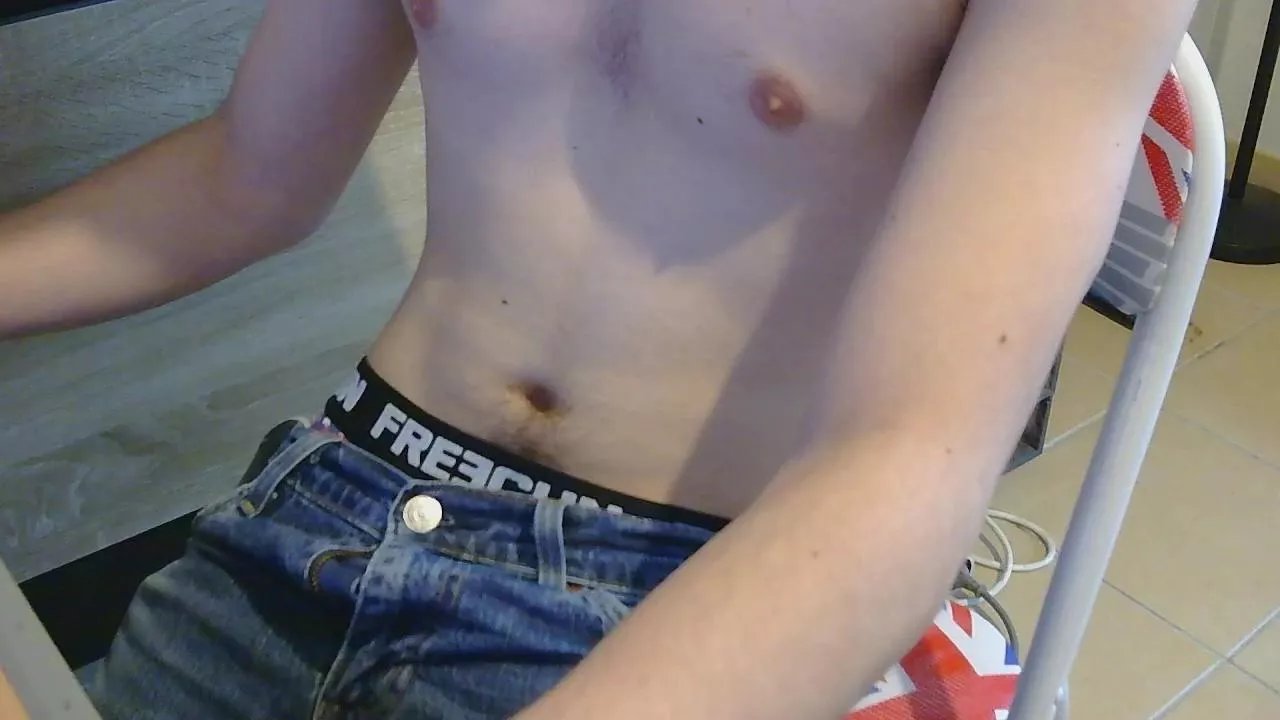 Offline FrenchDonneLoad on Cam4