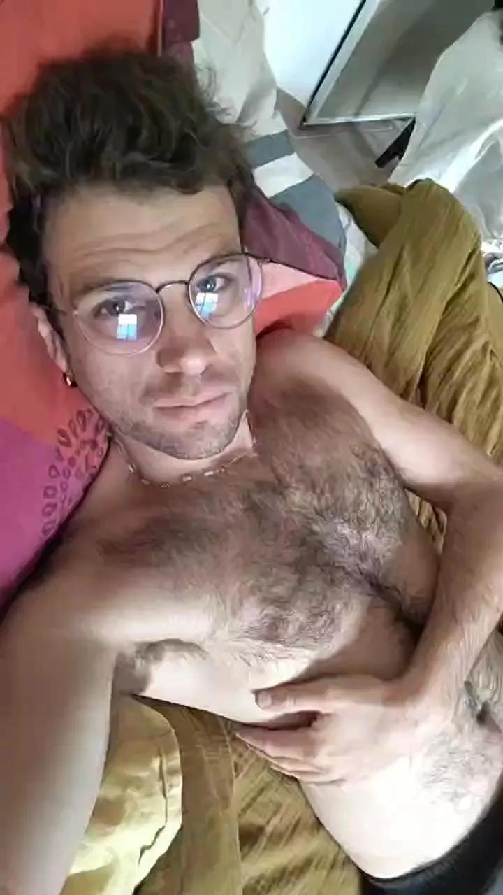 frenchyhothairy on Cam4 