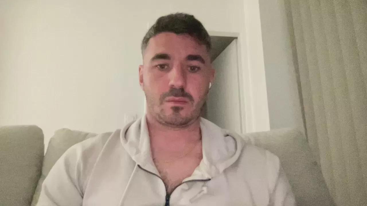frstraight30 on Cam4 