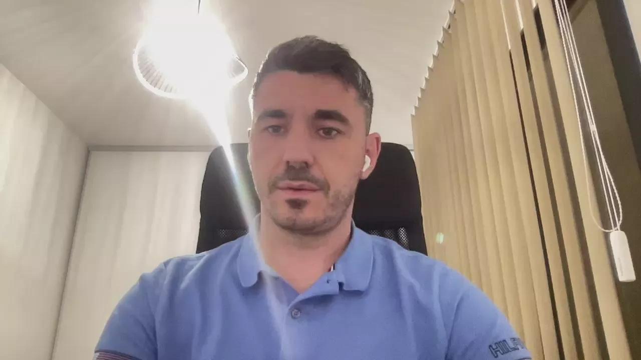 frstraight30 on Cam4 