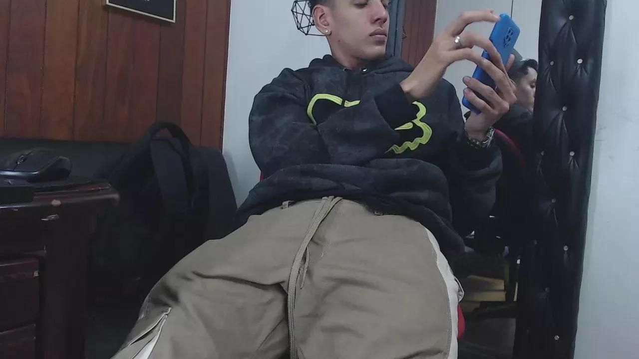 GaboReyes on Cam4 