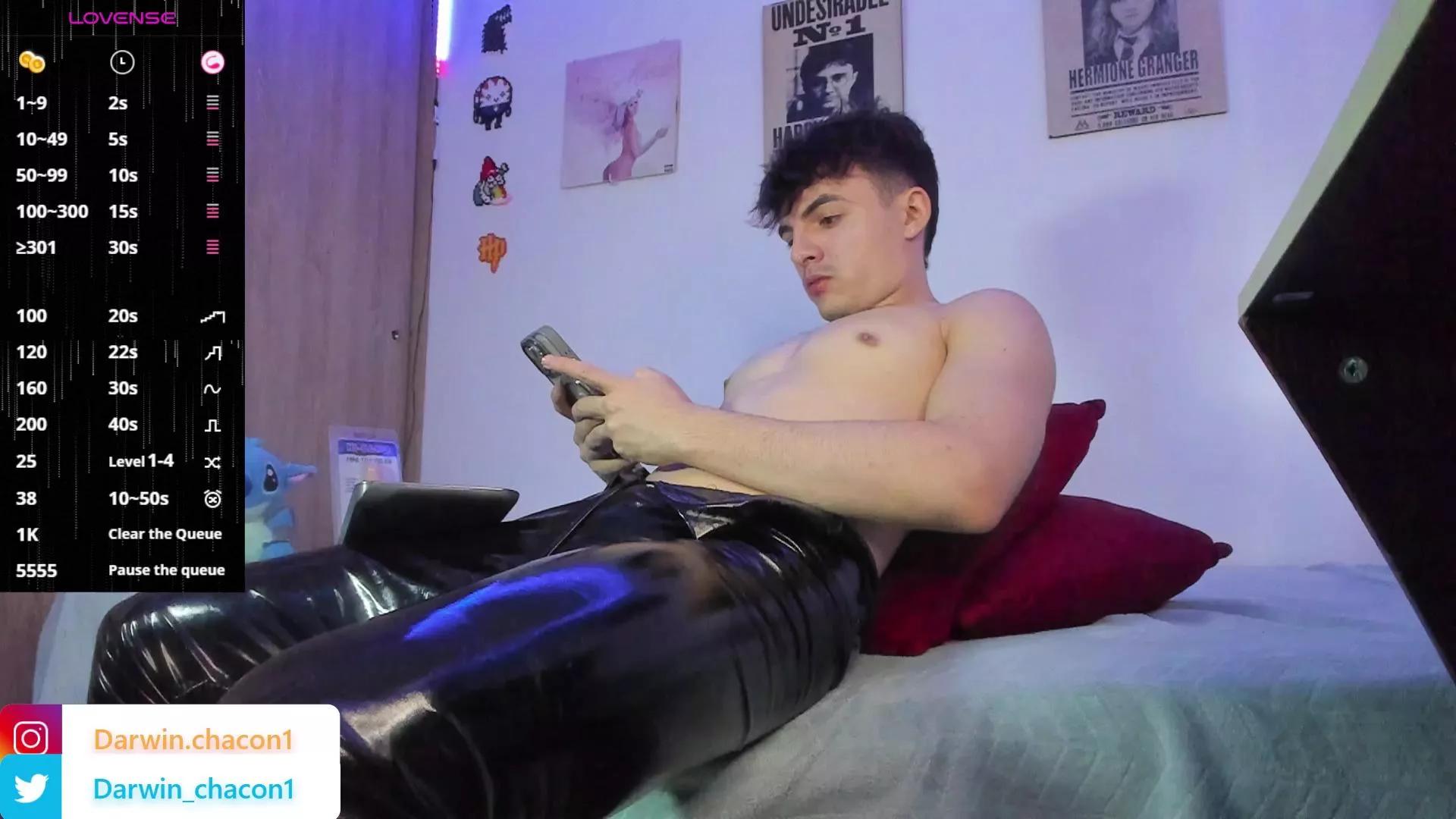 Gaelvillada on Cam4 