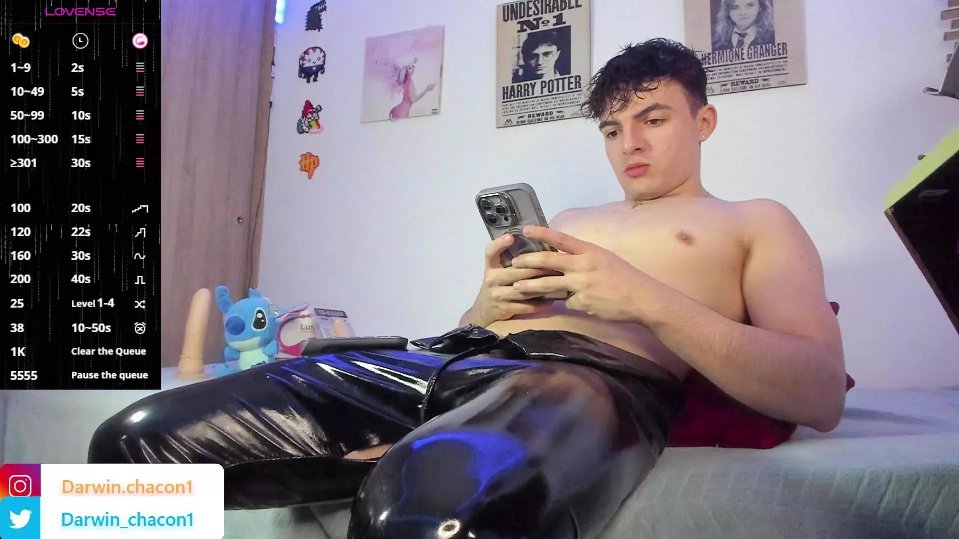 Gaelvillada on Cam4 
