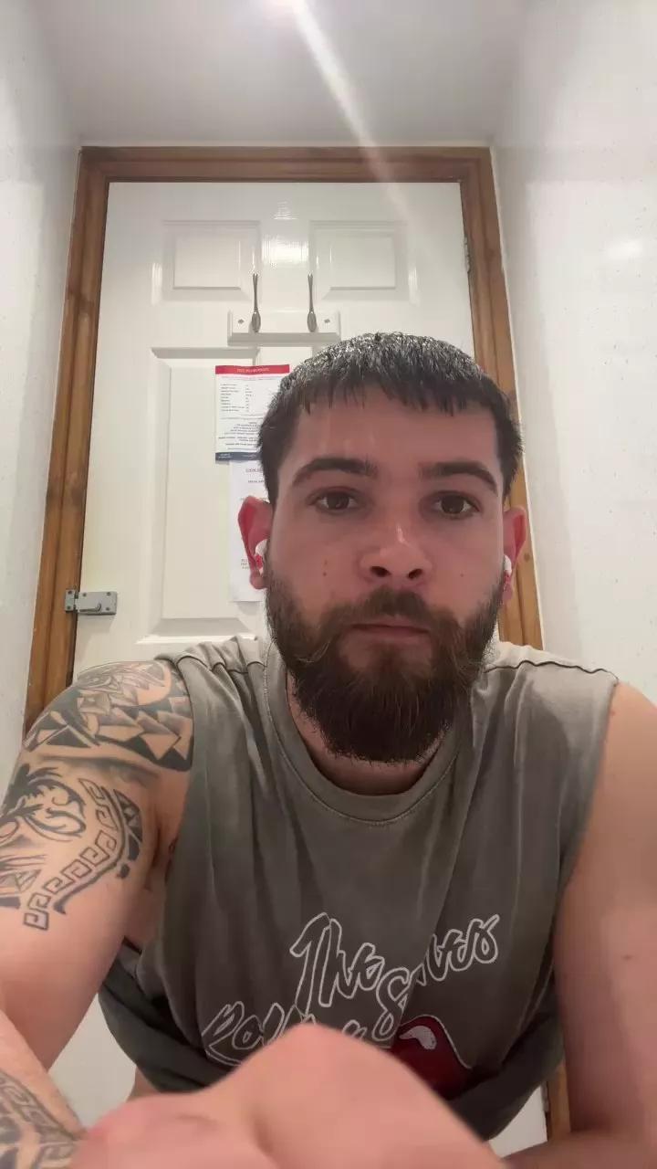 Gaming97 on Cam4 