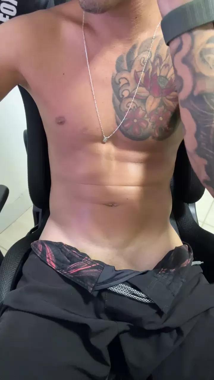 gato_dtado on Cam4 