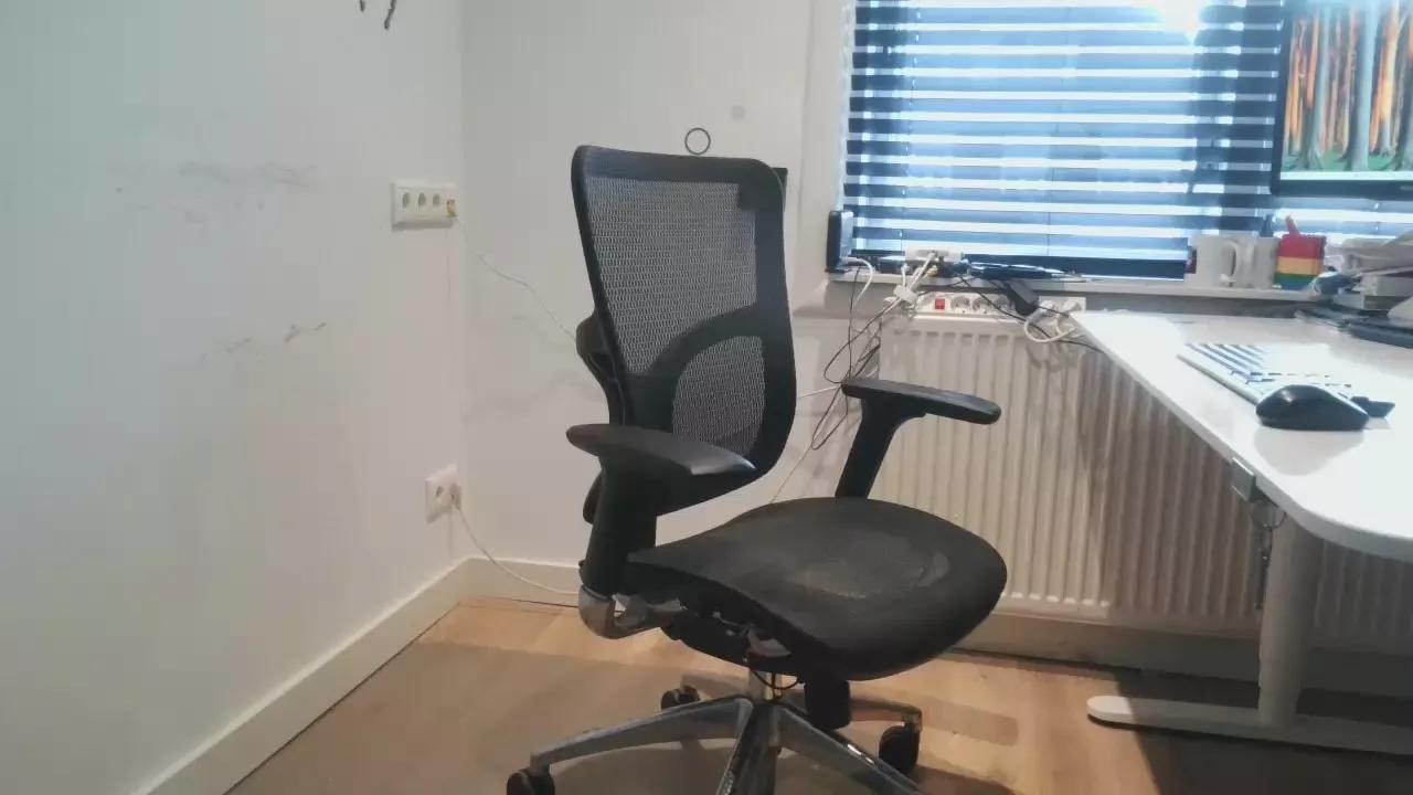 Geilgastje82 on Cam4 
