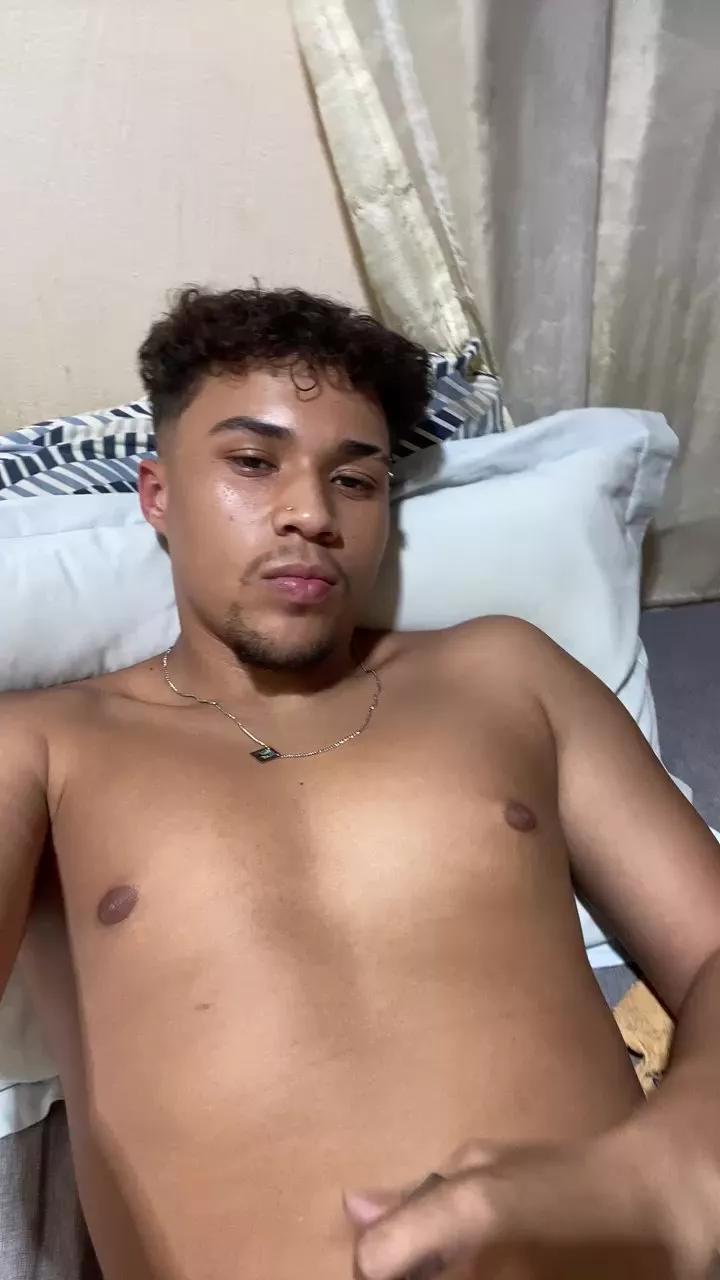 Gepetu on Cam4 