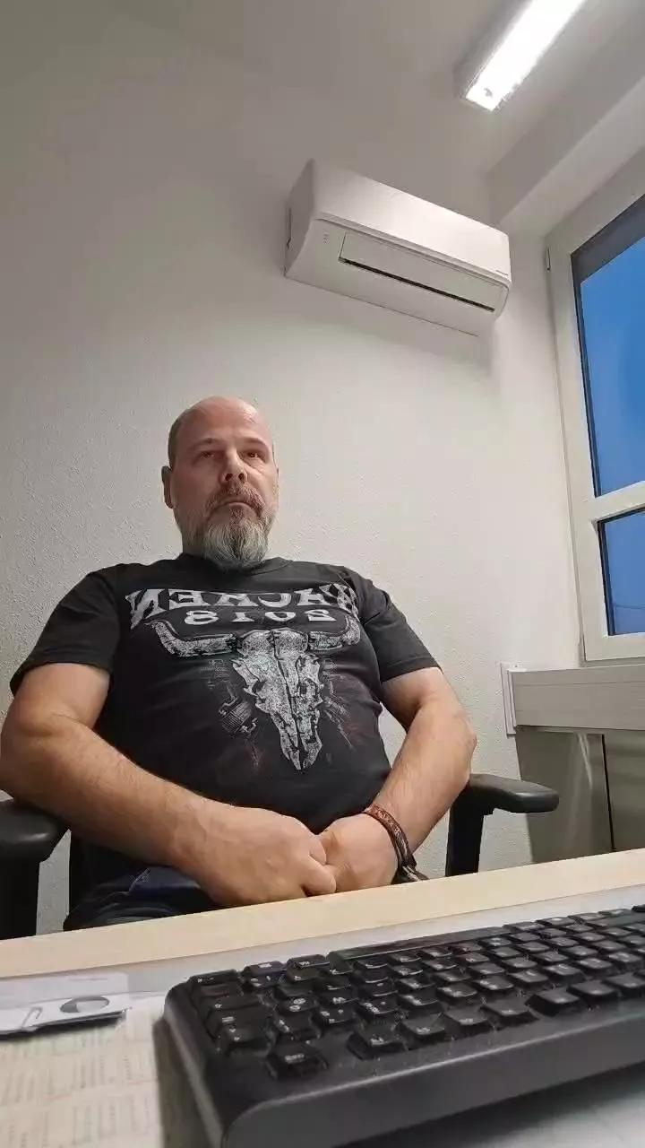german_9inch on Cam4 