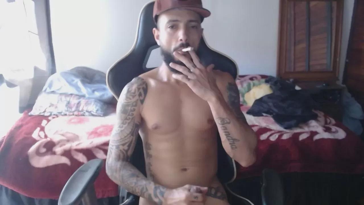 ghusantos30 on Cam4 