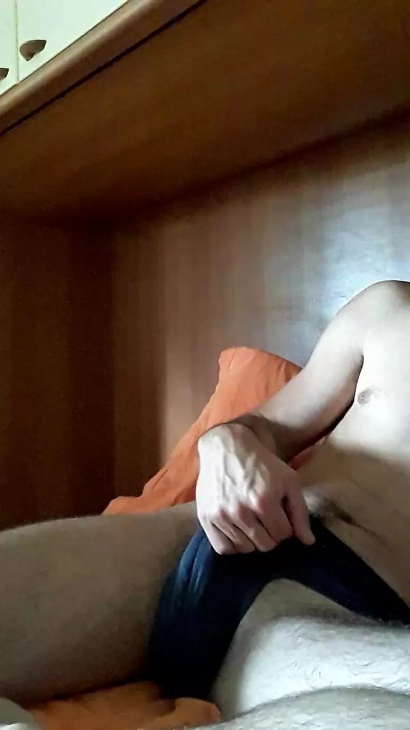 Offline Gnokk42 on Cam4