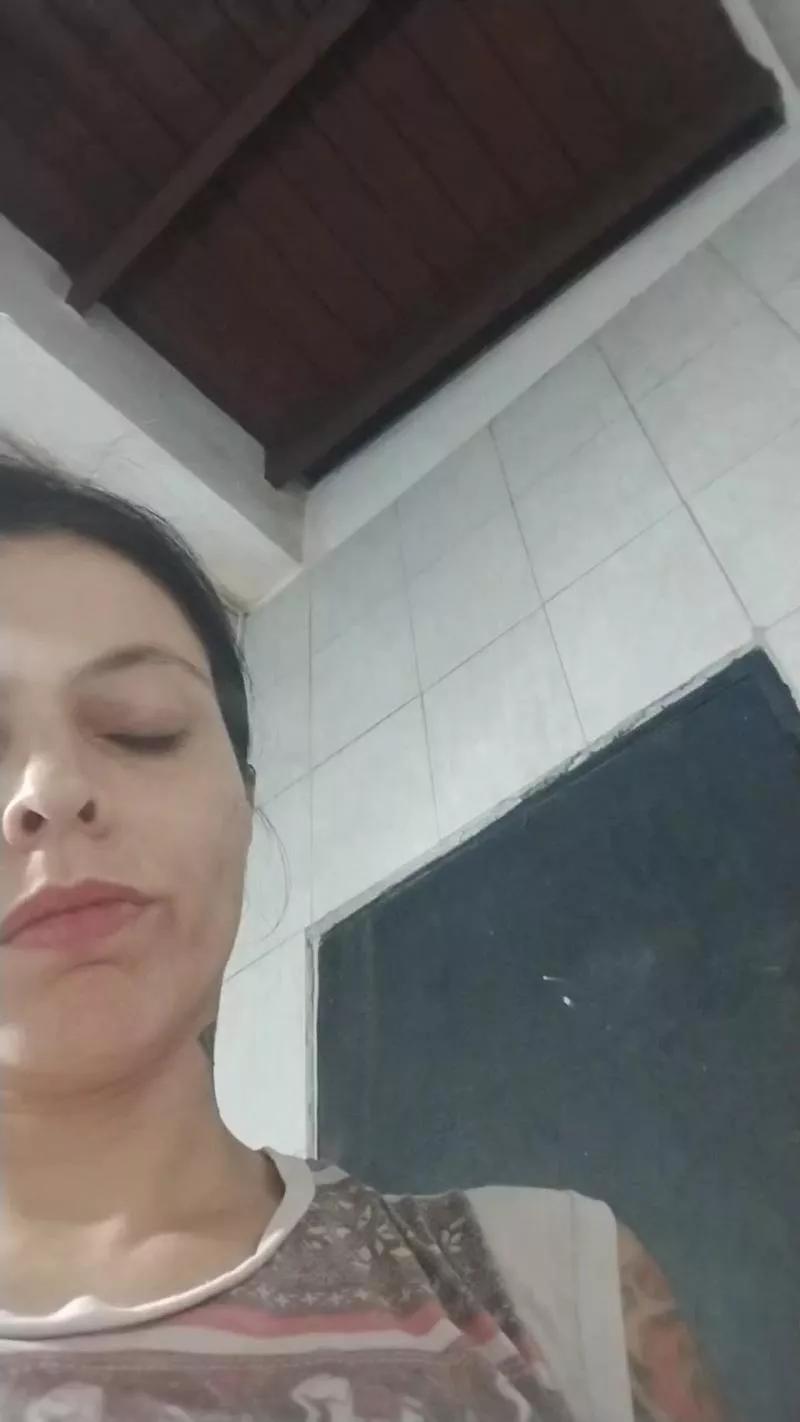 Goldie_Cazacu on Cam4 