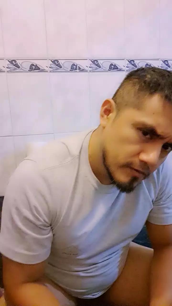 Gonzal0_05 on Cam4 