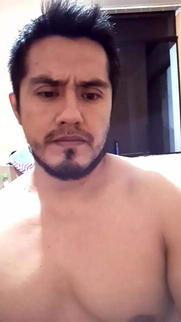 Gonzal0_05 on Cam4 