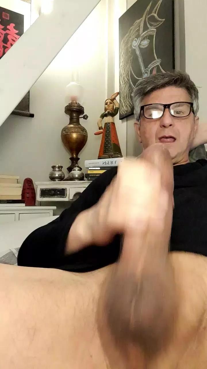 Grancazzogenova on Cam4 