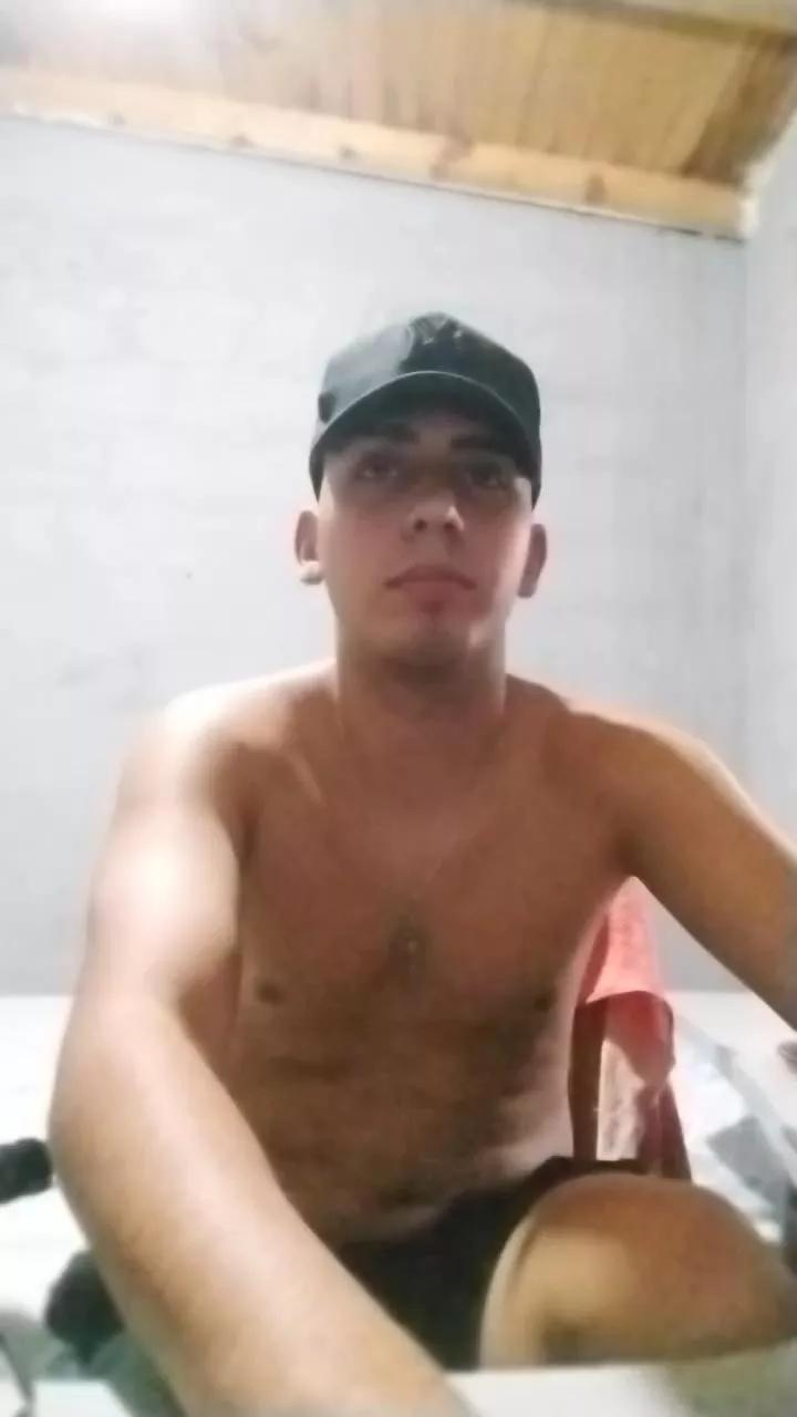 grossofy on Cam4 