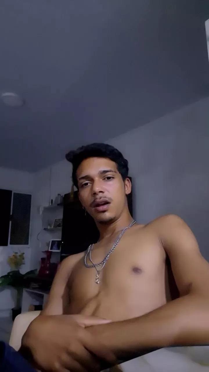 GustaThy on Cam4 