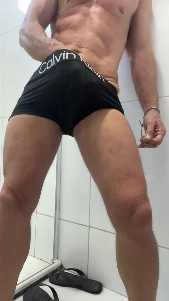 gustavocaldas18 on Cam4