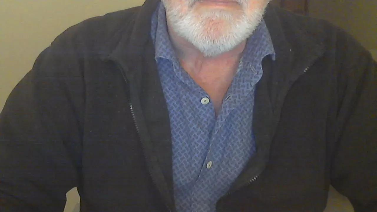 hairybull on Cam4 