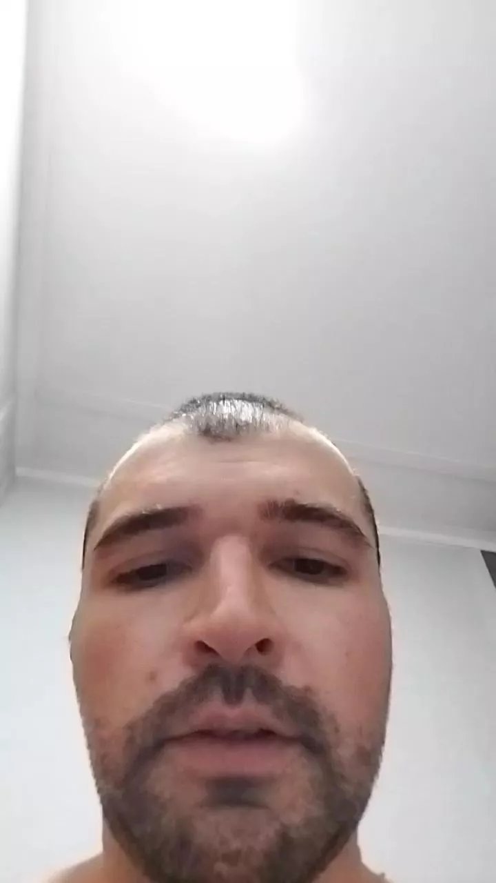 Offline Hanroll on Cam4