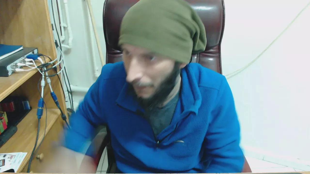 hardbigcockk on Cam4 