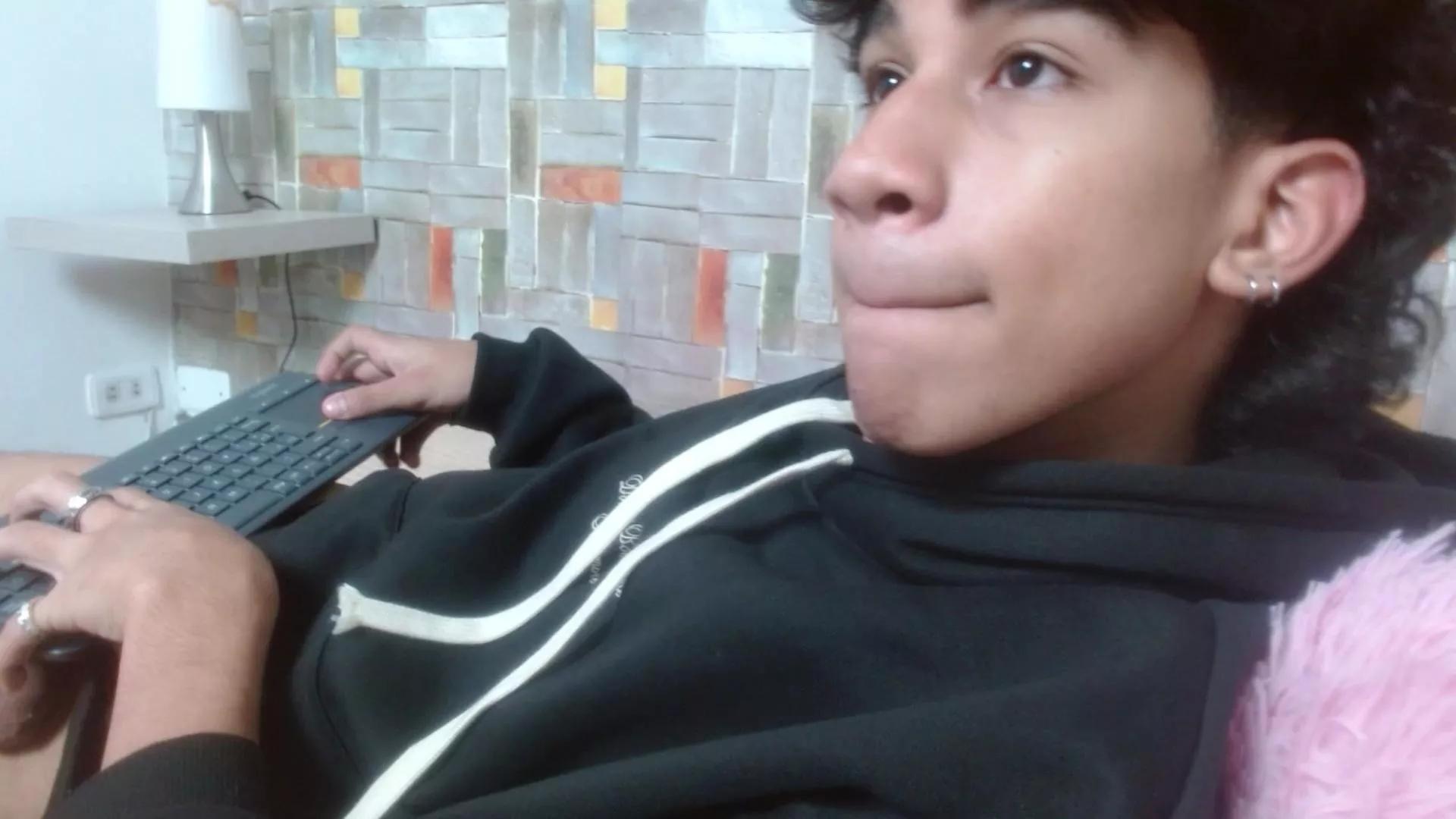 hares_mds on Cam4 