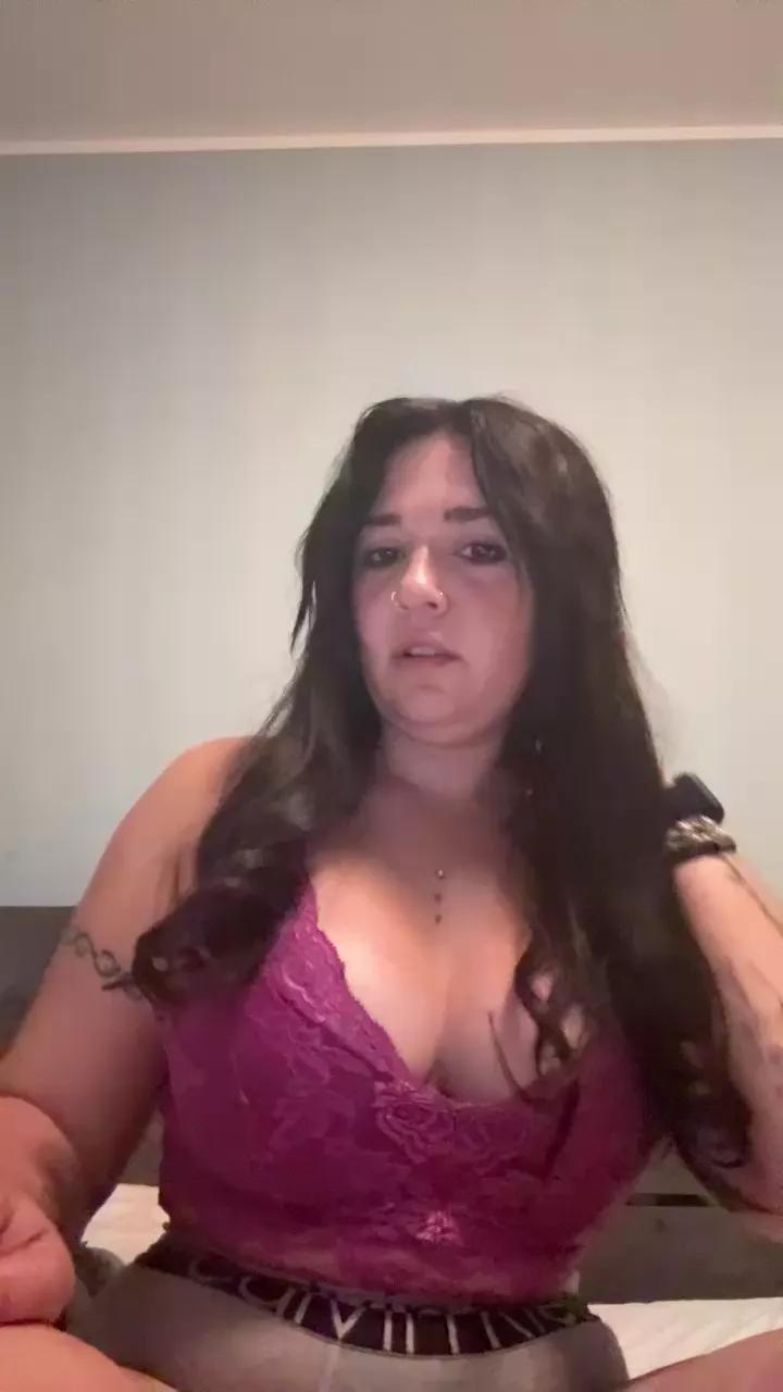 HeartlessQueen on Cam4 