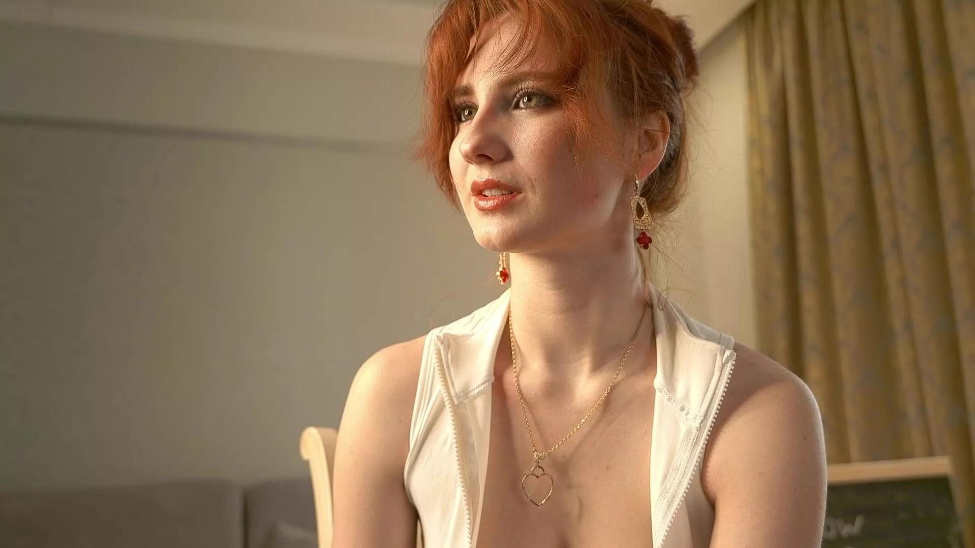 HenriettaBinfe on Cam4 