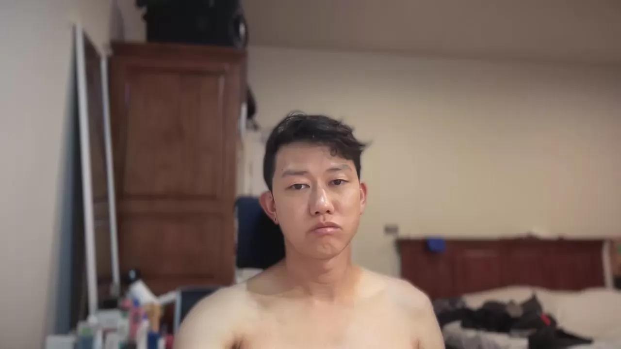 hinebi on Cam4 