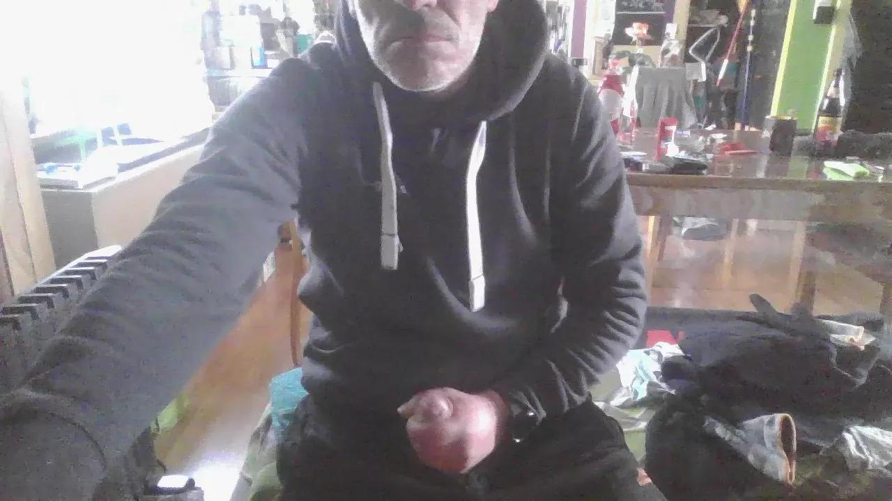 hornybigerman76 on Cam4 
