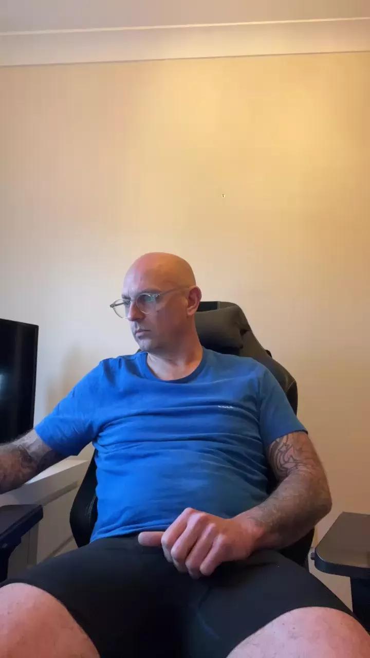 hornyhants1 on Cam4 