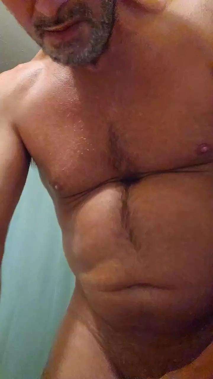 Hotbull100 on Cam4 