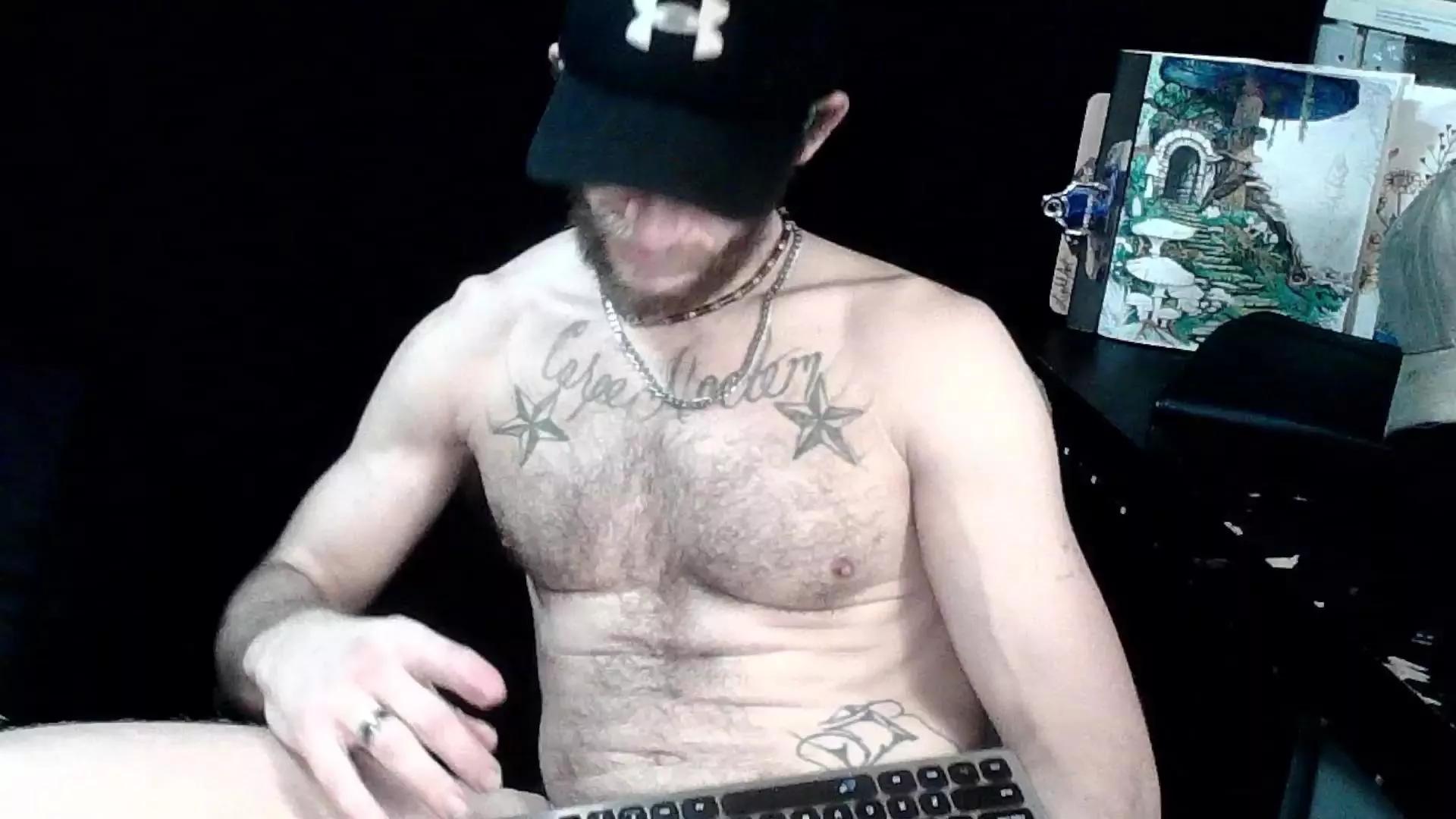 hungchuck4 on Cam4 