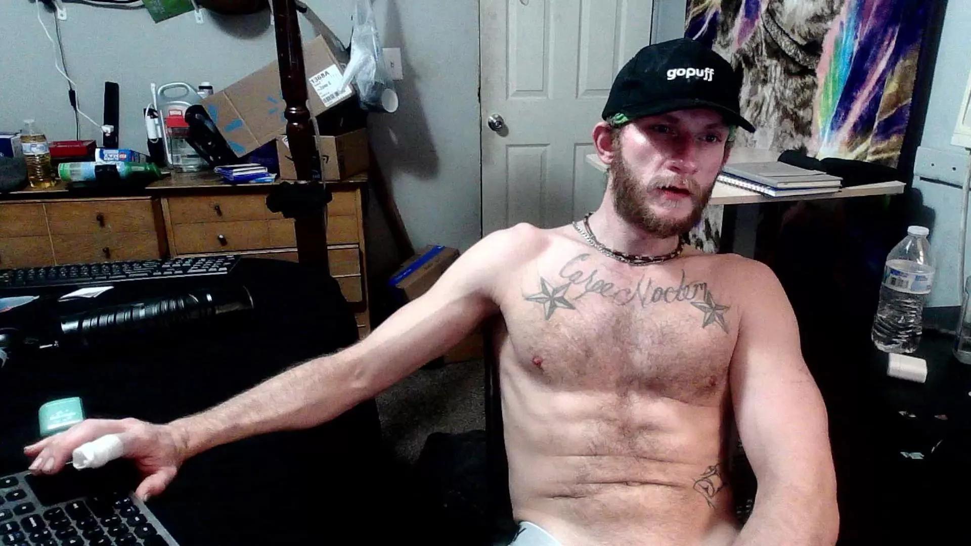 hungchuck4 on Cam4 