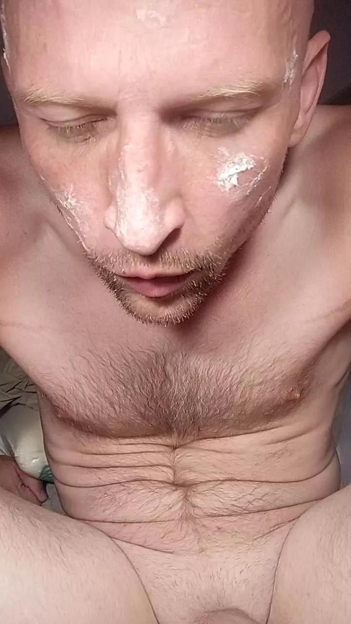 hungonhere2 on Cam4 
