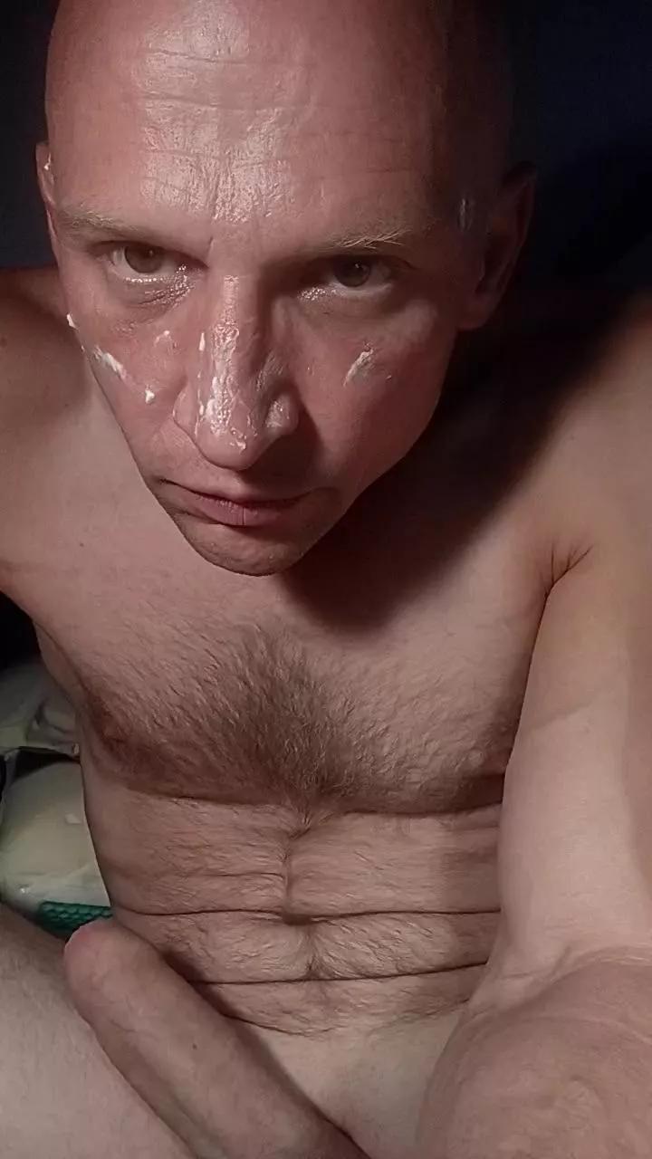 hungonhere2 on Cam4 