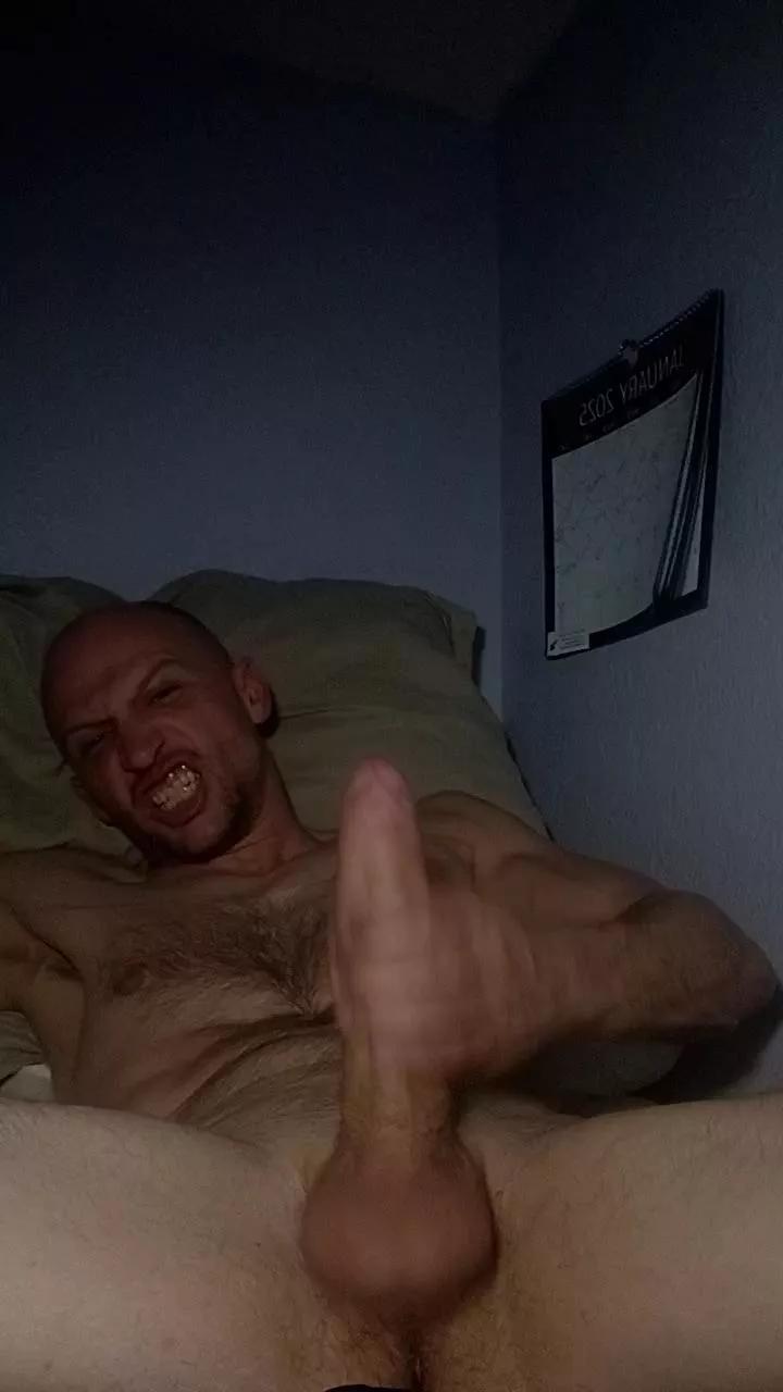hungonhere2 on Cam4 