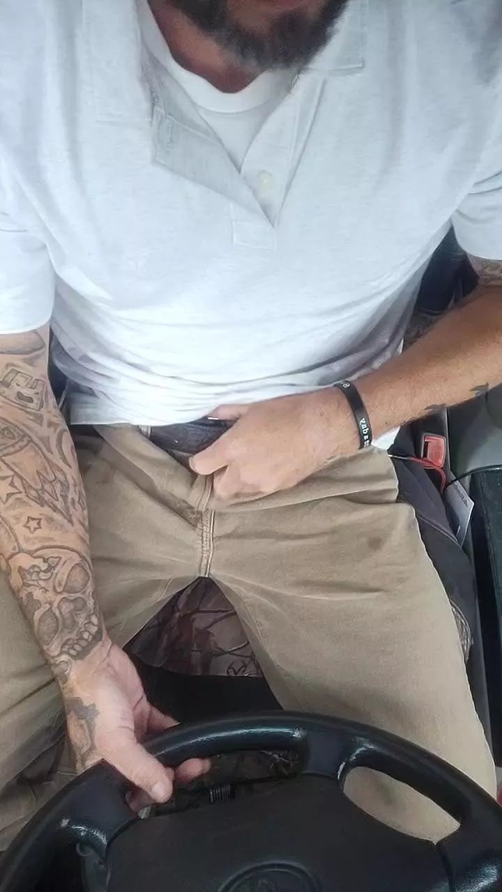 Offline Itzmeebaby on Cam4